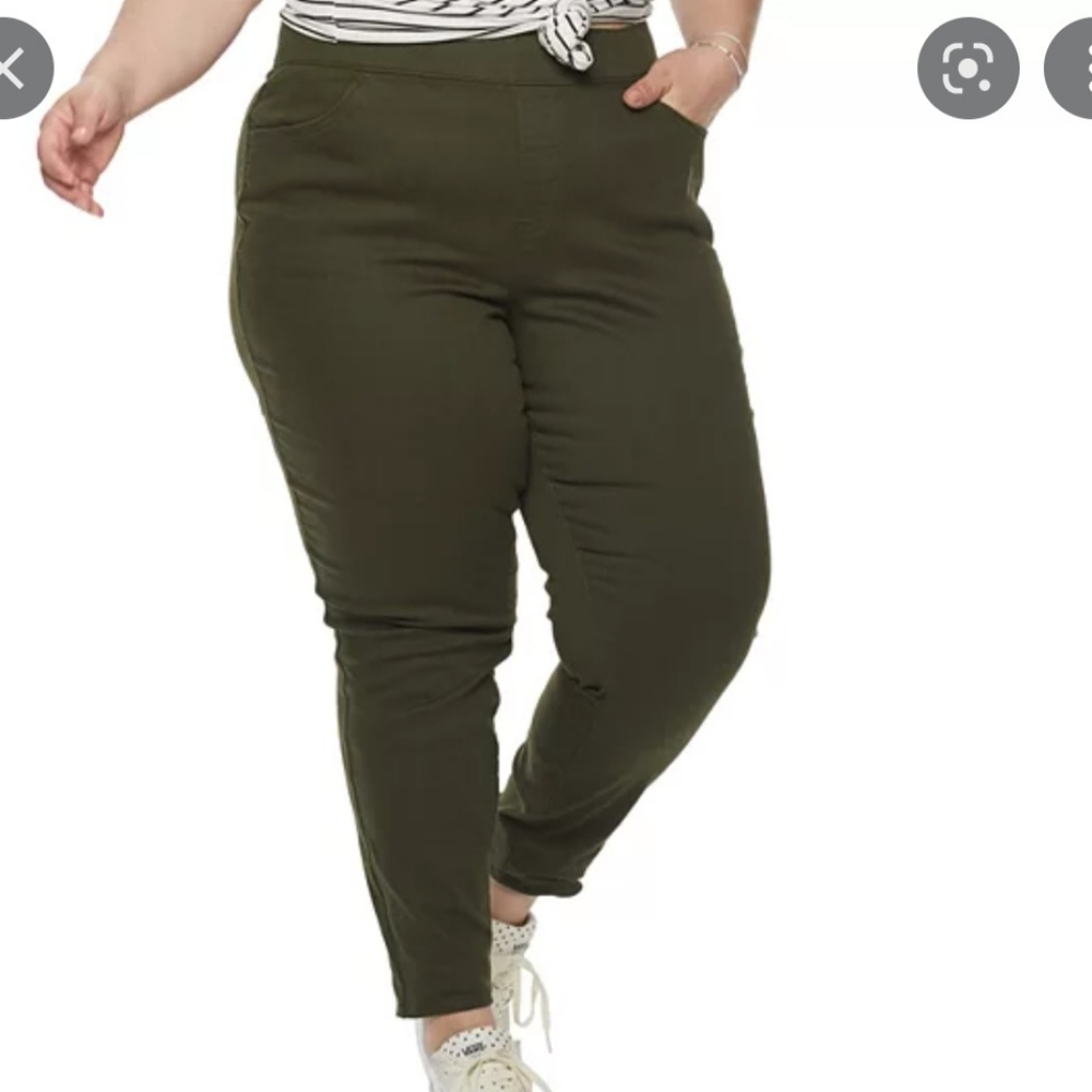 Evri Jeggings NWT